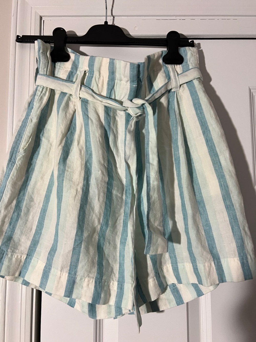 NWOT Faherty Blue & White Striped High-Waist Paperbag Shorts